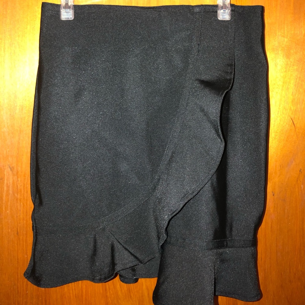 Bebe Skirt
